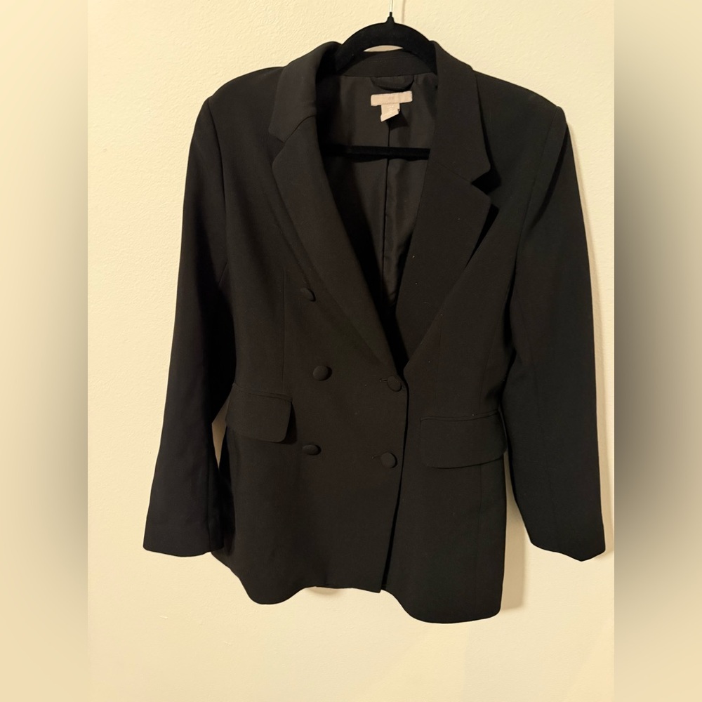 Women’s H&M double breasted blazer with fitted waist